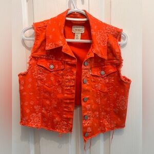 Levi’s Vest • size medium